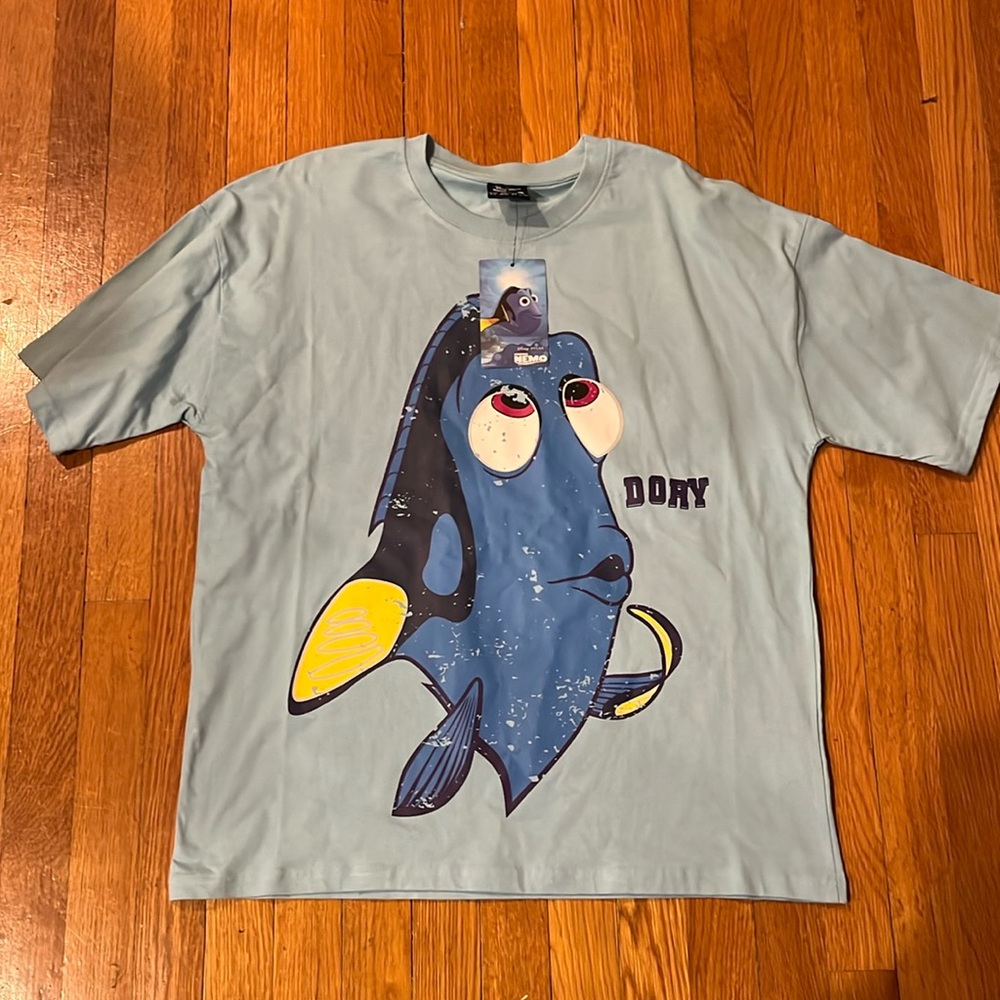 Disney finding Nemo dory t shirt size small NWT